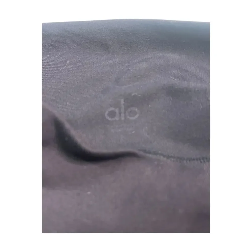 Alo Biker Shorts Womens Small Black Yoga Stretch Logo Athleisure Athletic Gym